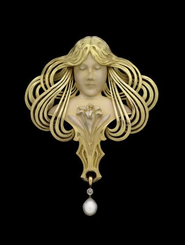 01. Pendant Brooch with Female Bust*